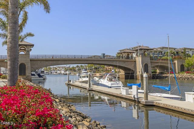 1524 Windshore Way, Oxnard CA: https://media.crmls.org/mediaz/095c0e34-0dee-4810-8f48-c2b5b9c1f074.jpg