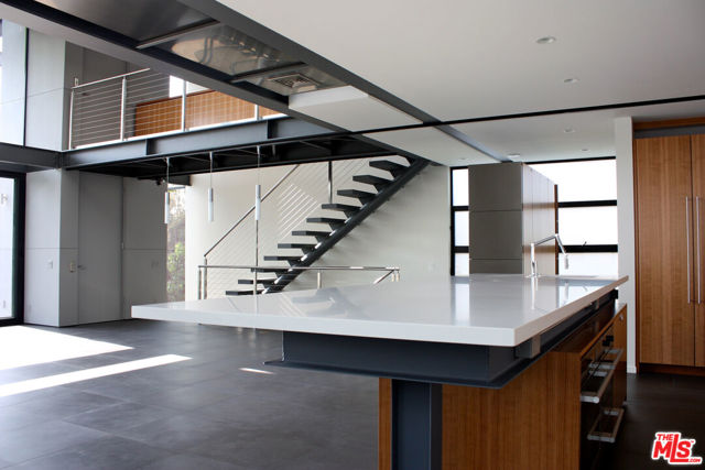 12315 Gorham Avenue, Los Angeles CA: https://media.crmls.org/mediaz/095c32e7-d6cb-4652-9a32-44c7b2207caa.jpg