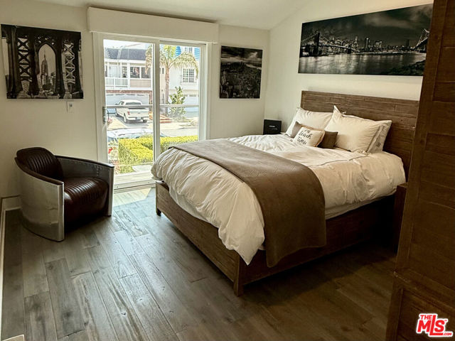 2031 Peninsula Road, Oxnard CA: https://media.crmls.org/mediaz/095c5caa-5479-4162-8913-df99ac34df17.jpg