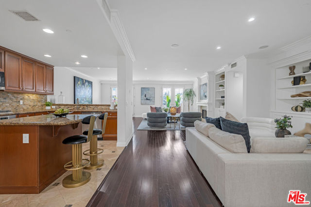 143 N Arnaz Drive, Beverly Hills CA: https://media.crmls.org/mediaz/095ca5d2-fe0b-4132-99b5-6b8546208458.jpg