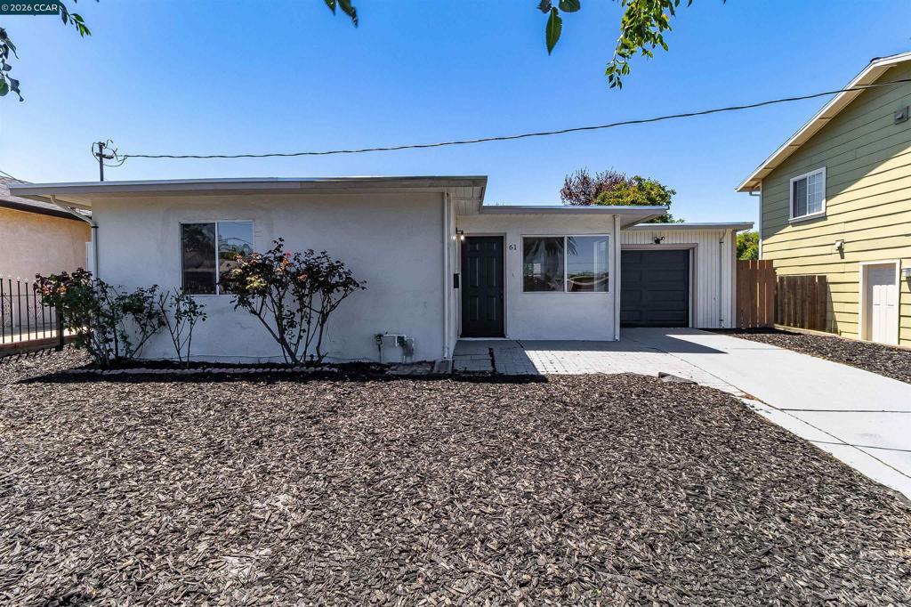 61 Inlet Dr