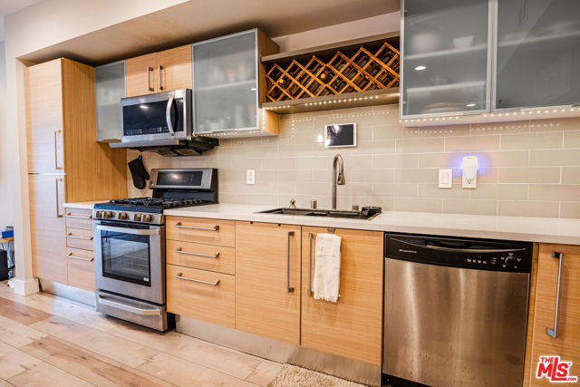 1234 Wilshire Boulevard, Los Angeles CA: https://media.crmls.org/mediaz/095efc04-9262-4039-ba6e-4053b74a32aa.jpg
