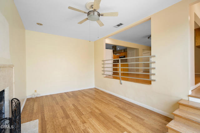 4917 Angeles Crest Highway, La Canada Flintridge CA: https://media.crmls.org/mediaz/095f3c3f-ba2b-451b-be41-974b7fc92838.jpg
