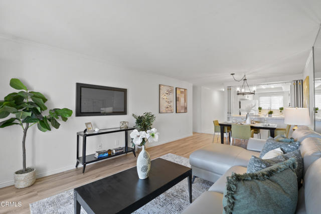 24242 Santa Clara Avenue, Dana Point CA: https://media.crmls.org/mediaz/095f827f-ad0f-4692-b889-79ad3a7b2120.jpg