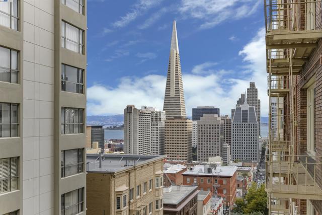 850 POWELL STREET, San Francisco CA: https://media.crmls.org/mediaz/095fcbf7-1aa7-49fd-adfa-d6d3152d48ba.jpg