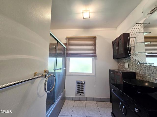 Detail Gallery Image 19 of 32 For 3815 Mayfair Dr, Pasadena,  CA  - 3 Beds | 2 Baths