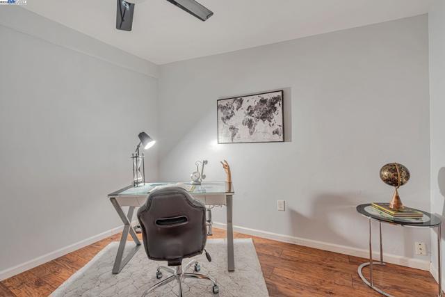 3950 Pinole Valley Rd, Pinole CA: https://media.crmls.org/mediaz/09601652-d0a5-4a17-b81b-4e3b822392e8.jpg