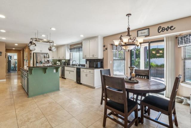 Detail Gallery Image 8 of 60 For 29950 Robbie Ln, Vista,  CA 92084 - 4 Beds | 3 Baths