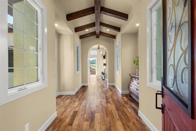 21 Bigleaf Road, Orinda CA: https://media.crmls.org/mediaz/0961ab61-db24-43ad-8c08-99576e4687ee.jpg
