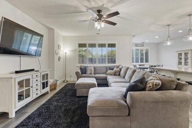 471 Segovia Drive, Hollister CA: https://media.crmls.org/mediaz/0961c51b-7f82-446a-b791-a86e9b580aa7.jpg