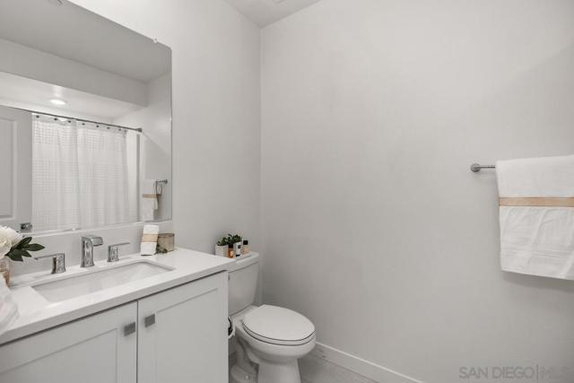 1400 Lasso Way, Rancho Mission Viejo CA: https://media.crmls.org/mediaz/096244a1-32d8-4add-a049-45734fcc0fb9.jpg