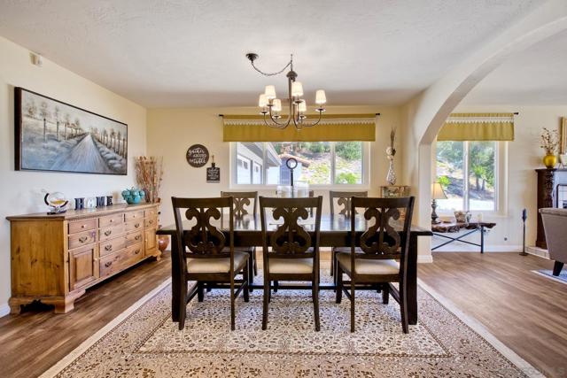 2064 Santa Margarita Dr., Fallbrook CA: https://media.crmls.org/mediaz/09624f07-dbe2-4f7b-a012-ab1d91152f6d.jpg