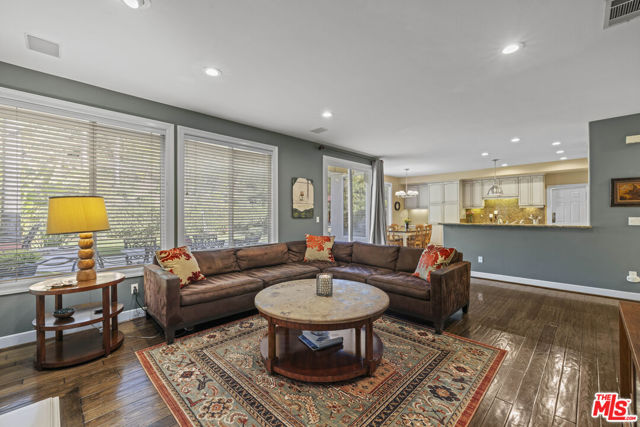 3432 Daniella Court, Calabasas CA: https://media.crmls.org/mediaz/09632d01-b07e-48f2-b2e6-6e775eced703.jpg