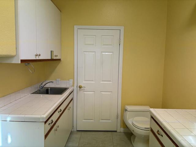 73390 Guadalupe Avenue, Palm Desert CA: https://media.crmls.org/mediaz/09633e77-91c1-444c-b3cc-1537e7de219a.jpg