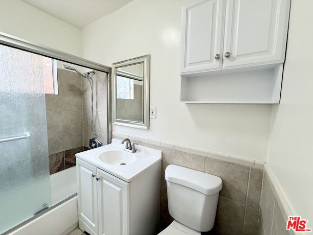 630 N Westbourne Drive, West Hollywood CA: https://media.crmls.org/mediaz/096345b0-6307-494c-8bd5-30c287419cf7.jpg