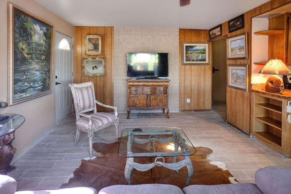 MLS #219139043PS image #12