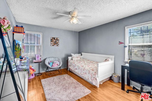 1616 W 108th Street, Los Angeles CA: https://media.crmls.org/mediaz/0963e0fb-1aa6-44fb-97ef-db6fc5093ebf.jpg