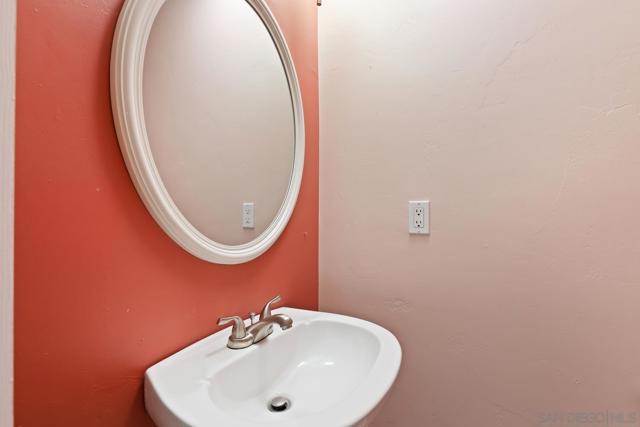 Image 11 of 46 For 8553 Gardena Rd