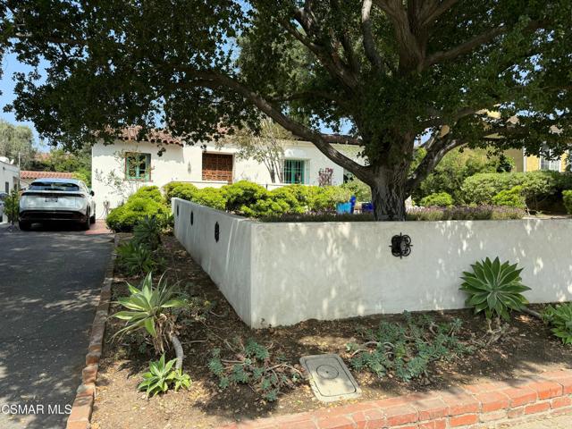1979 Allen Avenue, Altadena CA: https://media.crmls.org/mediaz/0964f745-ae9c-41d2-a1ab-d92ce10843f2.jpg