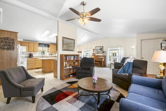 Detail Gallery Image 8 of 37 For 525 W El Norte Pkwy #301,  Escondido,  CA 92026 - 3 Beds | 2 Baths