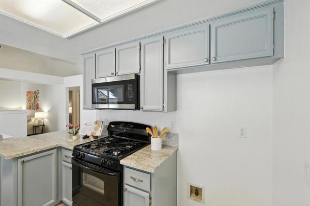 9345 Ivydale Circle, Elk Grove CA: https://media.crmls.org/mediaz/096703a1-9280-4ab4-a455-6de8118e2671.jpg
