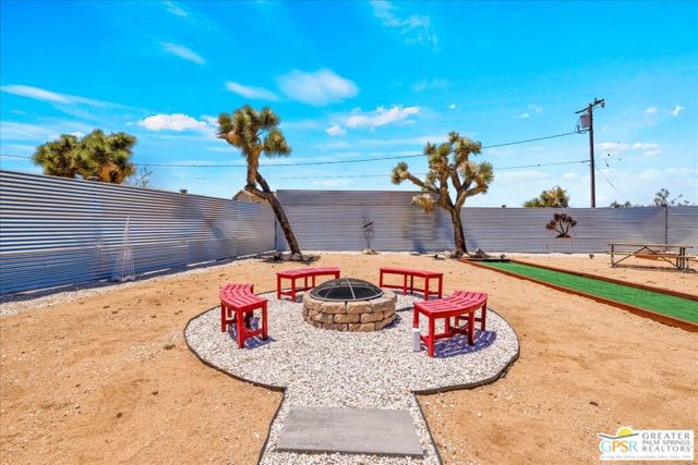 3662 Balsa Avenue, Yucca Valley CA: https://media.crmls.org/mediaz/09672ba6-623f-4d5a-a8a0-e63b2ee8c522.jpg