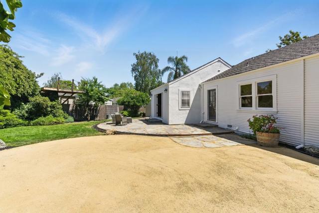 935 Chabrant Way, San Jose CA: https://media.crmls.org/mediaz/096775fe-da2c-4471-b3ab-c300a848156f.jpg