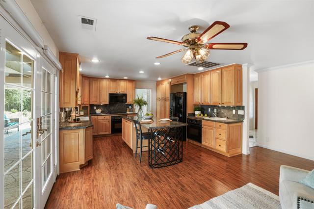 549 Eldorado Drive, Escondido CA: https://media.crmls.org/mediaz/0967a023-c059-4b1b-b34a-8740530ca827.jpg