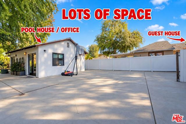 5932 Lubao Avenue photo 11
