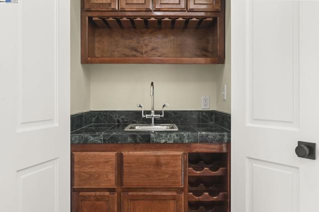 Image 14 of 52 For 783 Solana Dr