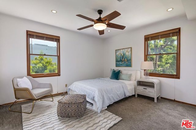 3201 Maplewood Avenue, Los Angeles CA: https://media.crmls.org/mediaz/0968db24-c784-4697-bc8b-5b20e7c9fa5b.jpg