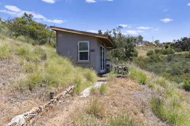 14645 High Valley Road, Poway CA: https://media.crmls.org/mediaz/0969bd3e-b0f2-437b-b901-9c4927bd37a5.jpg
