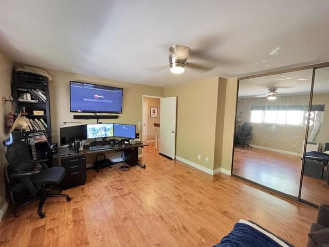 Image 22 of 36 For 2582 Del Mar Heights Road 17