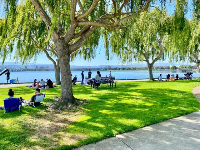 840 Sea Spray Lane, Foster City CA: https://media.crmls.org/mediaz/096b771c-b4d5-49b3-b5ef-cc717c466d71.jpg
