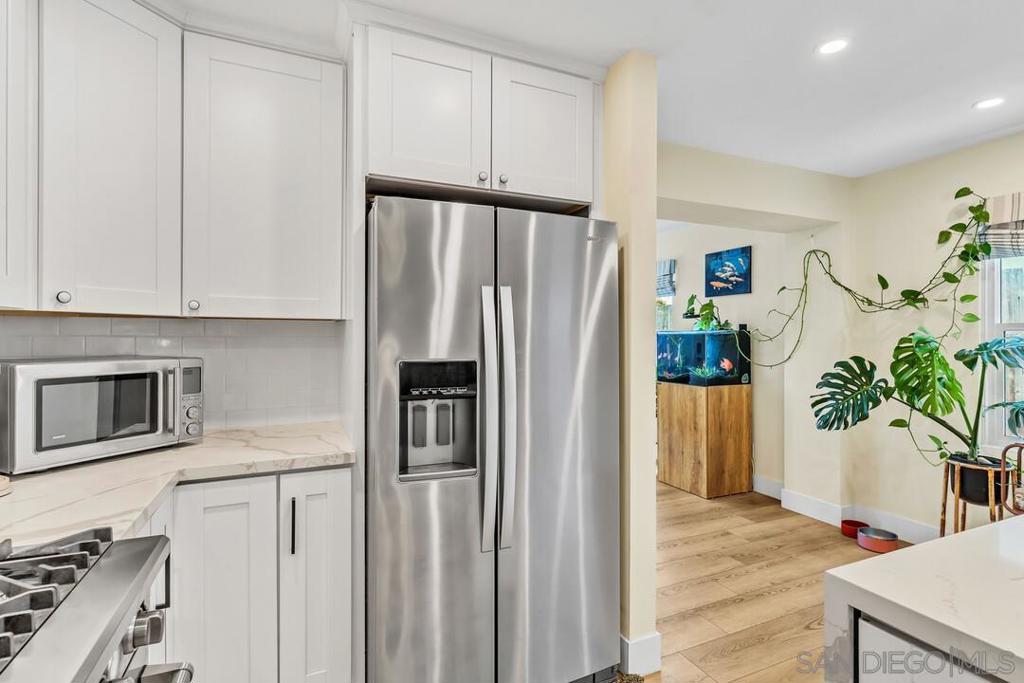 4660 Rolando Blvd - photo 10