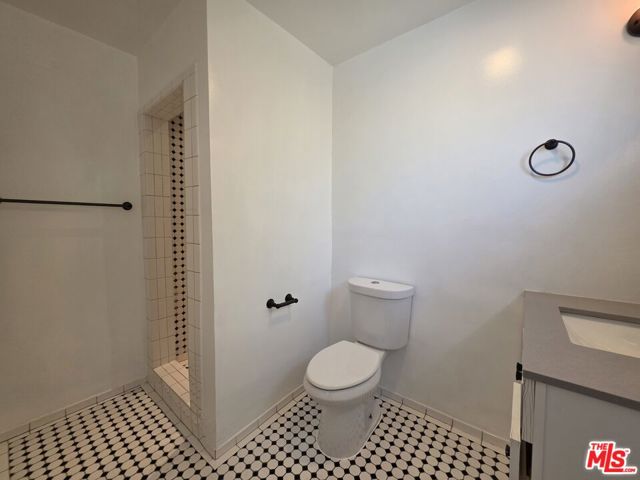 4822 Mascot Street, Los Angeles CA: https://media.crmls.org/mediaz/096c07fe-323d-47be-a330-0fca10be88df.jpg