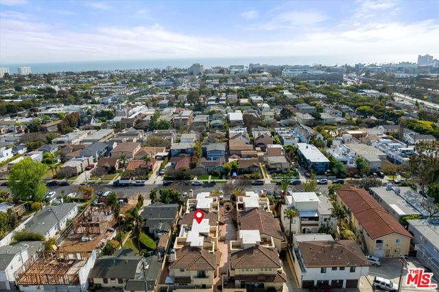 1837 12th Street, Santa Monica CA: https://media.crmls.org/mediaz/096d6c82-366f-4417-a297-196a5f029722.jpg
