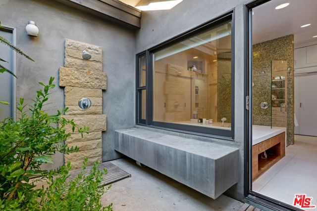 2934 Torito Road, Santa Barbara CA: https://media.crmls.org/mediaz/096d954f-229d-45cc-a5cc-3be86284a12e.jpg