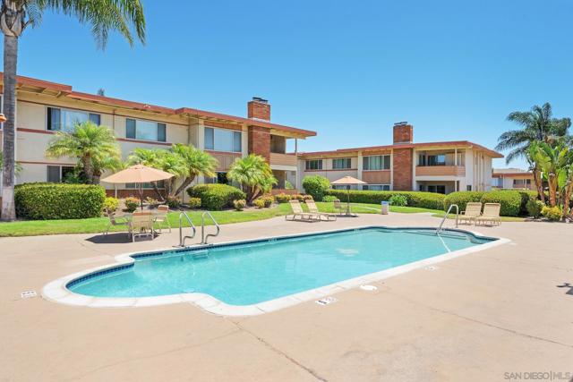 6816 Hyde Park Dr, San Diego CA: https://media.crmls.org/mediaz/096ddcb2-711f-4cde-897c-9b55deef4730.jpg