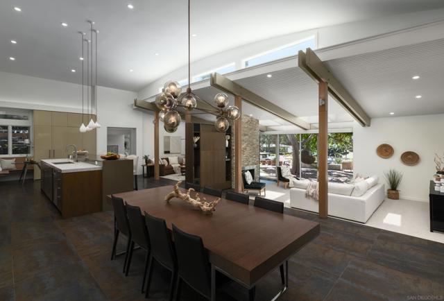 327 Pine Needles Dr, Del Mar CA: https://media.crmls.org/mediaz/096edd8b-812d-4812-8ae5-cbe07a066338.jpg