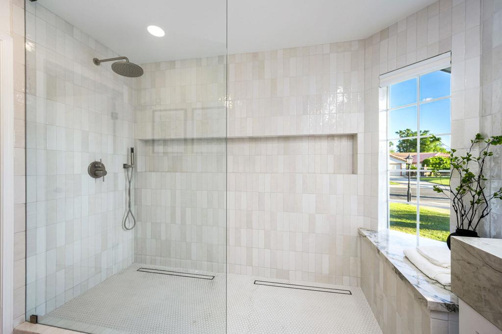 MLS #219136446DA image #16