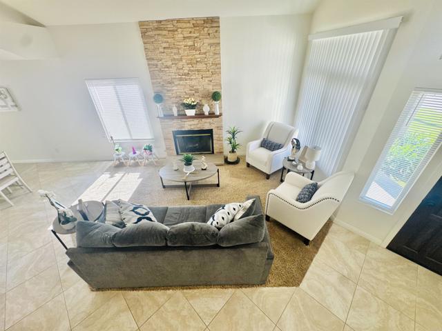 Detail Gallery Image 5 of 24 For 1984 Casablanca Ct, Vista,  CA 92081 - 3 Beds | 2/1 Baths