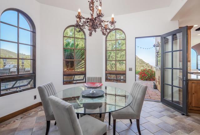 18113 El Brazo, Rancho Santa Fe CA: https://media.crmls.org/mediaz/09728f57-e39e-4391-b1ed-b5455bce8046.jpg