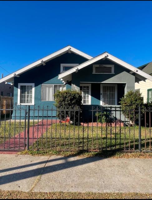 720 D Avenue, National City, California 91950, 4 Bedrooms Bedrooms, ,2 BathroomsBathrooms,Single Family Residence,For Sale,D Avenue,250016953SD