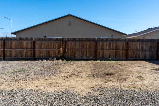 408 RICE Way, Los Banos CA: https://media.crmls.org/mediaz/097494c9-4e8a-4416-afbc-fcee4e9460f6.jpg