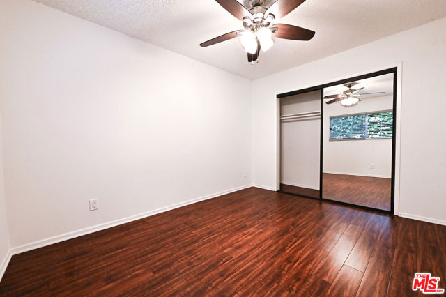 1868 10th Street, Santa Monica CA: https://media.crmls.org/mediaz/0974eeb1-bce6-45f5-8ad4-190f470ea787.jpg