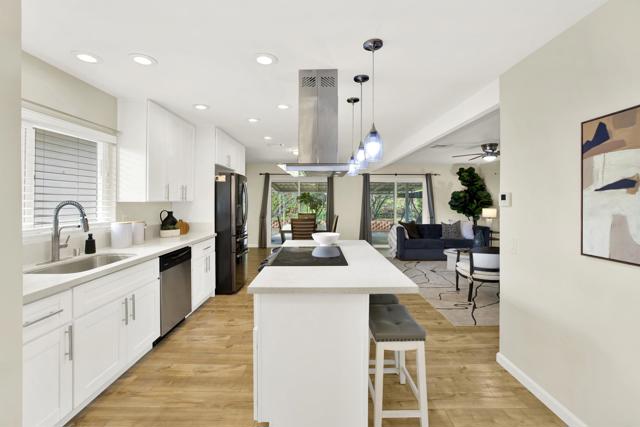 12093 Callado Dr, San Diego CA: https://media.crmls.org/mediaz/097559d0-52f1-4e46-b497-6e0162296dbb.jpg