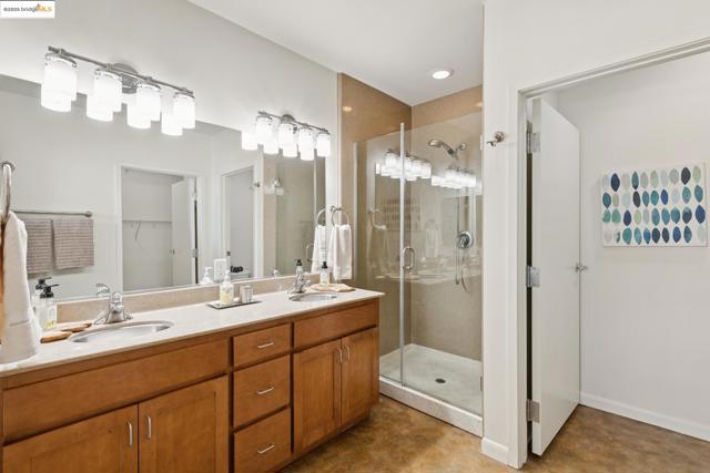 428 Alice St., Oakland CA: https://media.crmls.org/mediaz/09758afc-0d2d-4b7c-bec2-922a69b37ce3.jpg