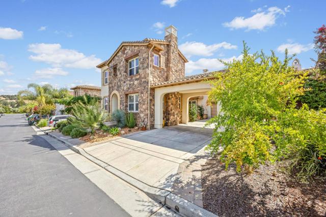 7632 Braid Court, Gilroy CA: https://media.crmls.org/mediaz/0975ceaf-3b18-4aa1-a68b-09457c585b5f.jpg