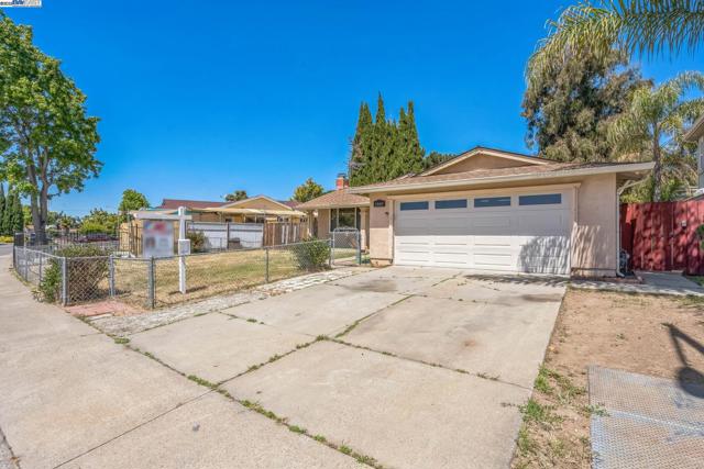1849 Sherman Dr, Union City CA: https://media.crmls.org/mediaz/0975d2a0-7f74-4a2b-ab4d-01cb14a12af5.jpg